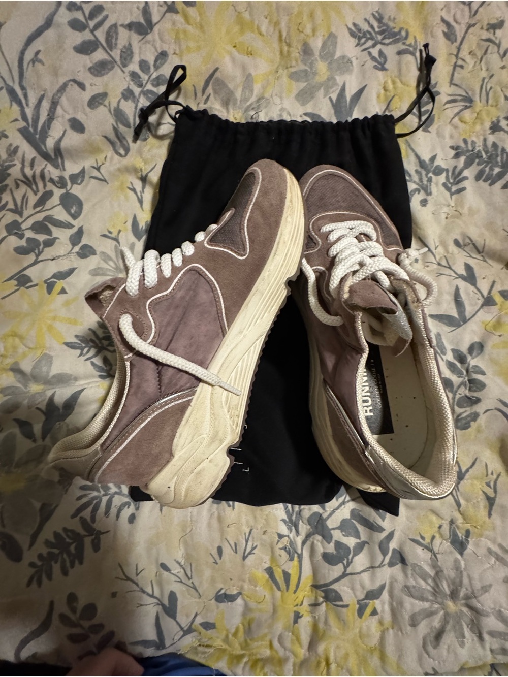 Golden Goose - Picture 2 of 6